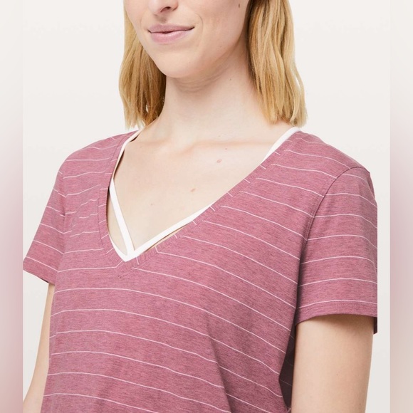 Lululemon Love Tee V
Short Serve Stripe Heathered So Merlot White - Picture 3 of 4